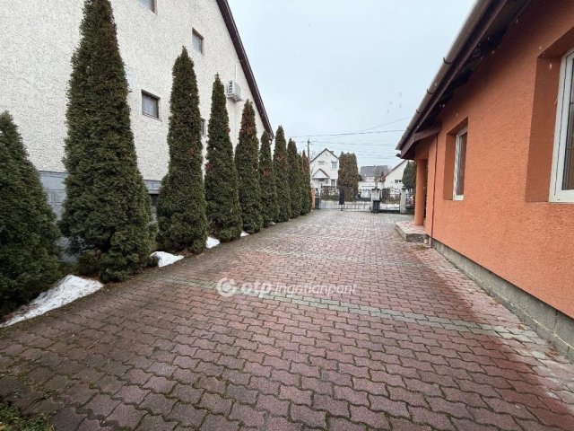 Eladó családi ház, Bátonyterenyén 68 M Ft, 4 szobás