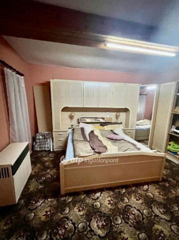 Eladó családi ház, Szűrön 12 M Ft, 3 szobás