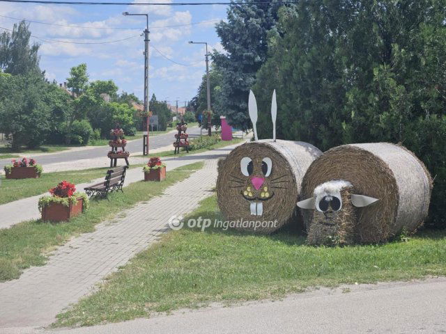 Eladó telek, Kőröstetétlenen 7.6 M Ft / költözzbe.hu