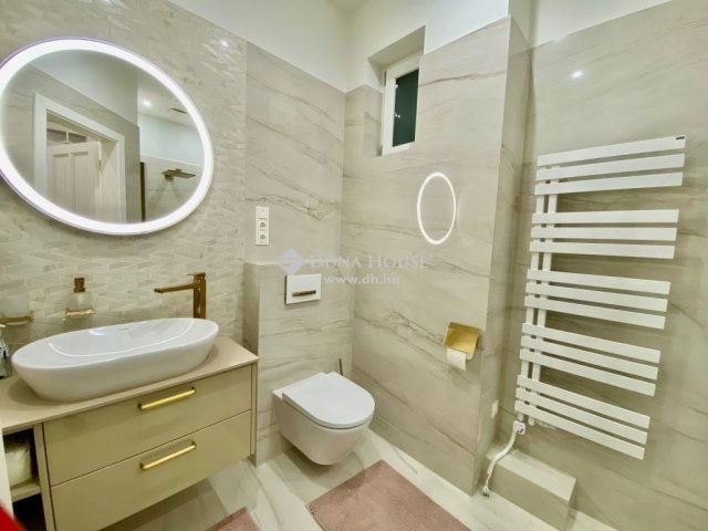 Eladó téglalakás, Budapesten, V. kerületben 420 M Ft, 4 szobás