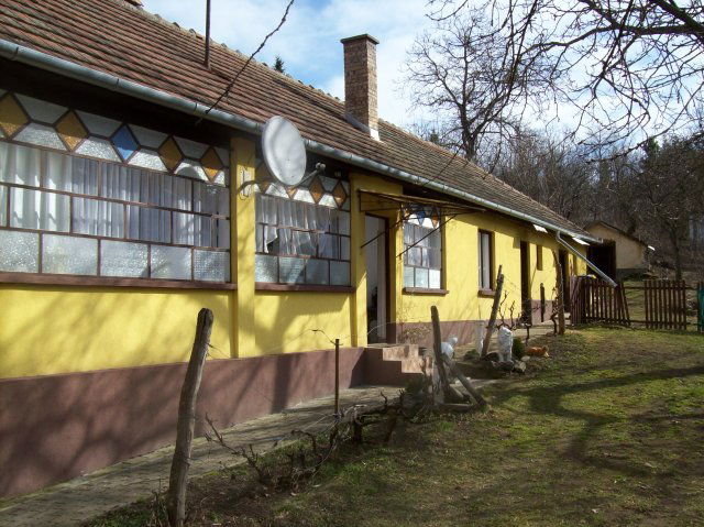 Eladó családi ház, Regécen 27.9 M Ft, 2 szobás