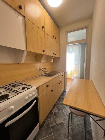 Eladó panellakás, Pécsett, Kerényi Károly utcában 33.9 M Ft