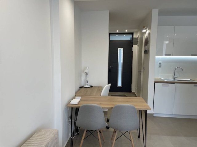 Kiadó téglalakás, albérlet, Pécsett 210 E Ft / hó, 1 szobás