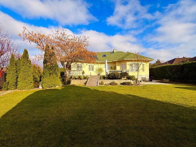 Eladó családi ház, Budapesten, XVII. kerületben 250 M Ft