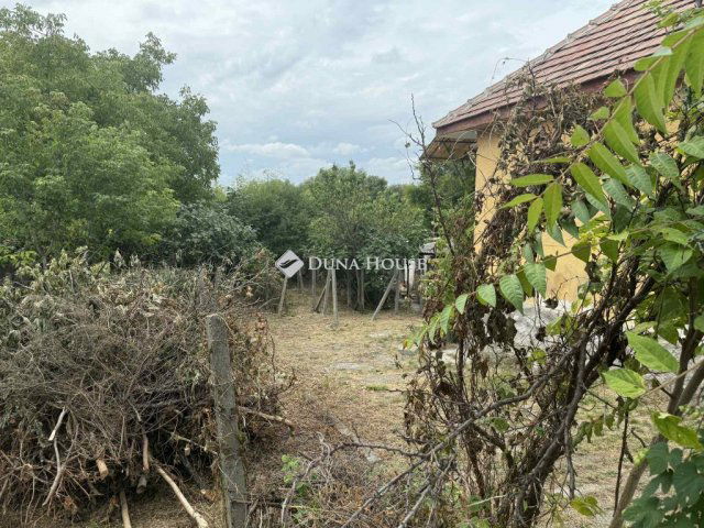 Eladó családi ház, Kesztölcön, Esztergomi utcában 44.9 M Ft