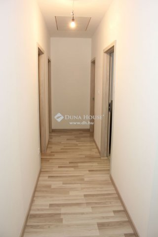 Eladó családi ház, Dabason 99.99 M Ft, 3 szobás