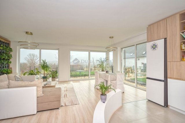 Eladó ikerház, Solymáron 223 M Ft, 4 szobás