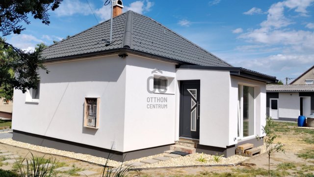 Eladó családi ház, Százhalombattán 88 M Ft, 2 szobás