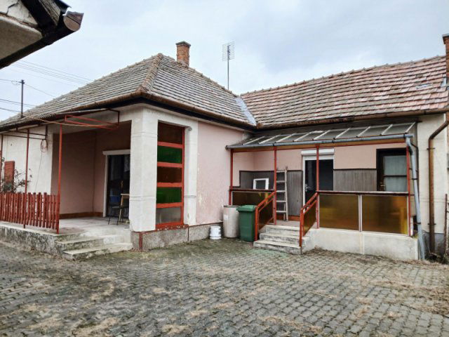 Eladó családi ház, Dabason 37 M Ft, 4 szobás