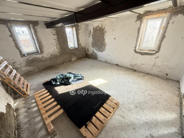 Eladó családi ház, Tiszakécskén 16.9 M Ft, 1 szobás