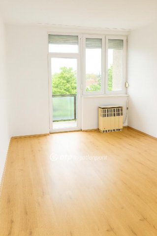 Eladó téglalakás, Budapesten, XVI. kerületben 62.9 M Ft