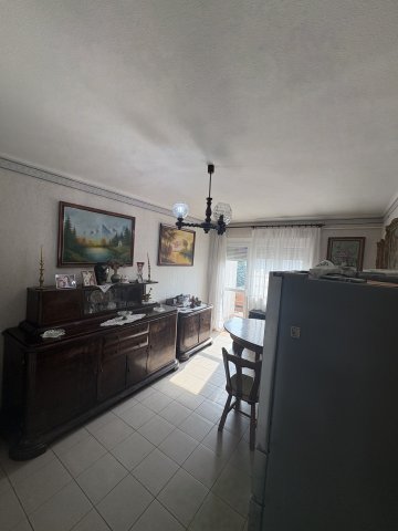 Eladó téglalakás, Székesfehérvárott 79.9 M Ft, 4 szobás