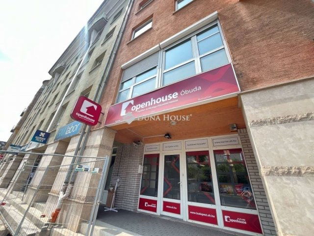 Eladó üzlethelyiség, Budapesten, III. kerületben 73.5 M Ft