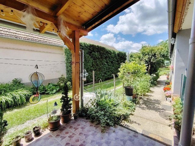 Eladó családi ház, Egerágon 60 M Ft, 4 szobás