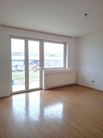 Eladó téglalakás, Fóton 55 M Ft, 1 szobás