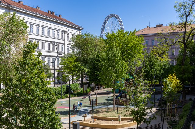 Eladó téglalakás, Budapesten, V. kerületben, Mérleg utcában