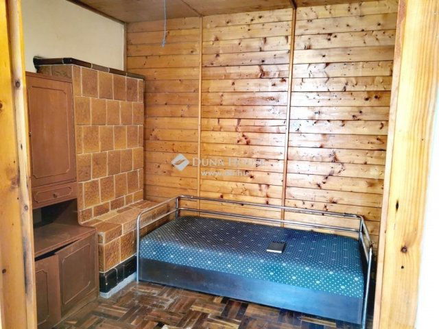 Eladó családi ház, Esztergomban 45 M Ft, 4 szobás