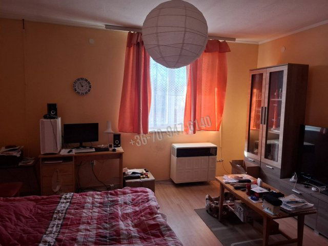 Eladó családi ház, Komádiban 10 M Ft, 3 szobás