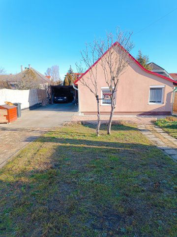 Eladó családi ház, Székesfehérvárott 74 M Ft, 3 szobás