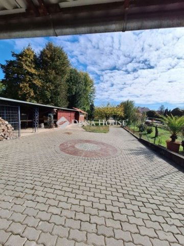 Eladó családi ház, Majosházán 205 M Ft, 4 szobás