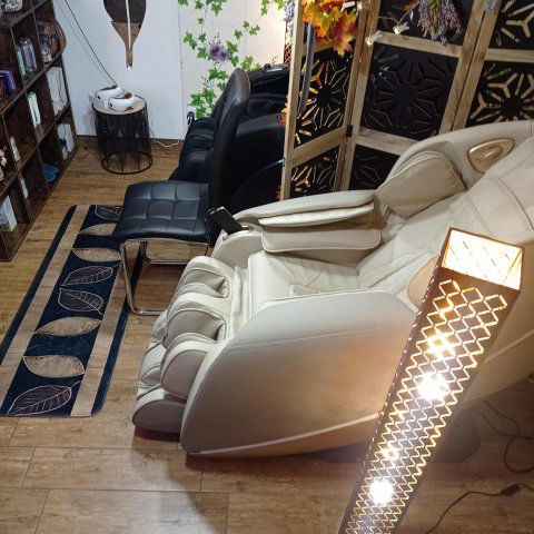 Eladó üzlethelyiség, Szegeden 17.5 M Ft, 1+1 szobás