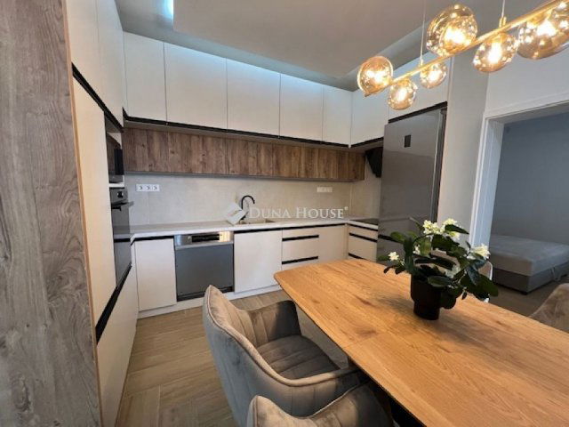 Eladó ikerház, Nyíregyházán 103 M Ft, 4 szobás