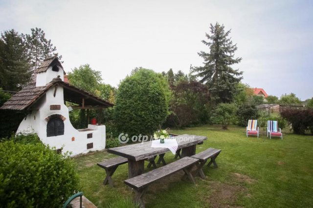 Eladó családi ház, Harkányban 119 M Ft, 7+1 szobás