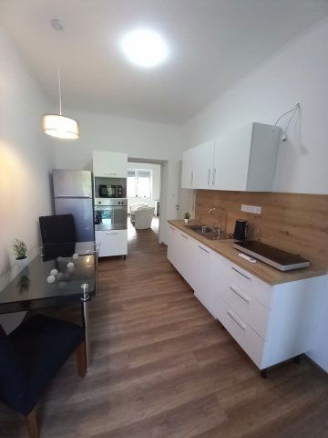 Kiadó téglalakás, albérlet, Pécsett 250 E Ft / hó, 2 szobás