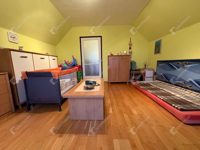 Eladó családi ház, Debrecenben 105 M Ft, 4 szobás