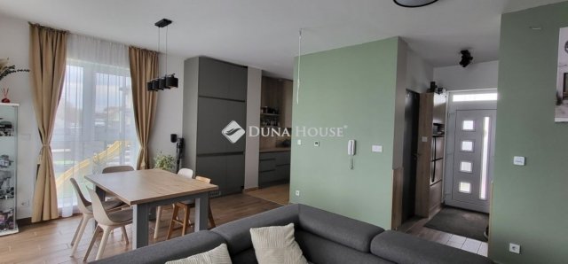 Eladó ikerház, Üllőn 108 M Ft, 4 szobás / költözzbe.hu