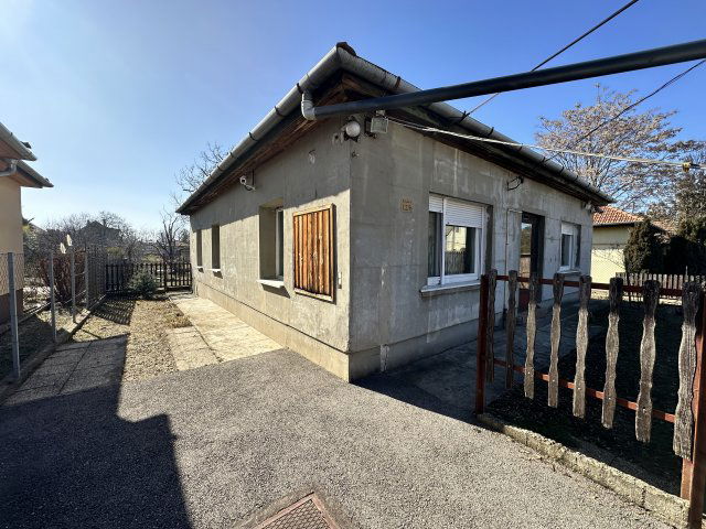 Eladó családi ház, Budapesten, XVIII. kerületben 67.9 M Ft