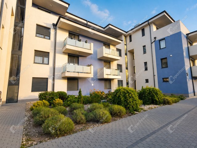 Eladó téglalakás, Székesfehérvárott 92 M Ft, 1+2 szobás