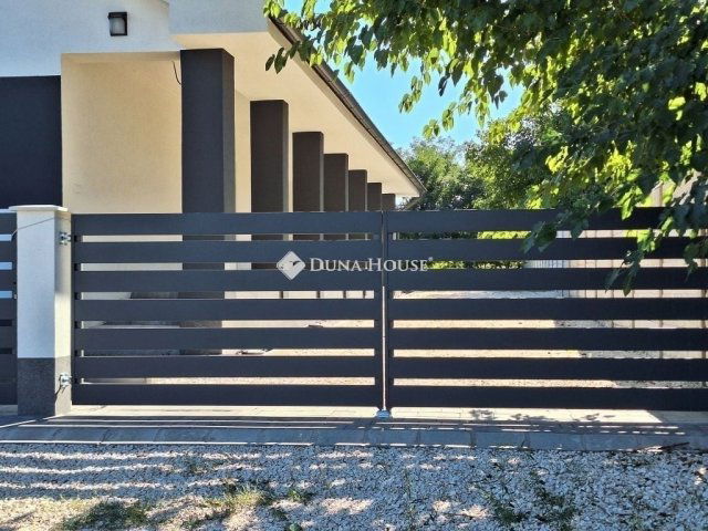 Eladó családi ház, Hernádon 78 M Ft, 4 szobás
