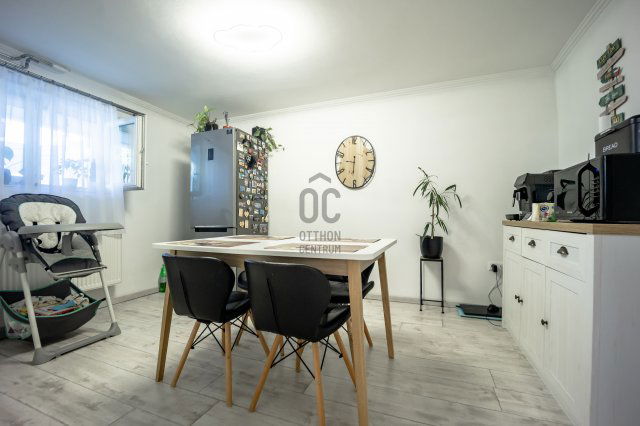 Eladó családi ház, Szombathelyen 74 M Ft, 6 szobás