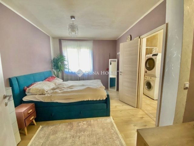 Eladó ikerház, Budaörsön 155.9 M Ft, 5 szobás