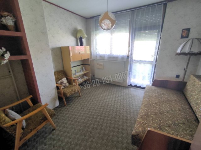 Eladó családi ház, Mohácson 80 M Ft, 8 szobás