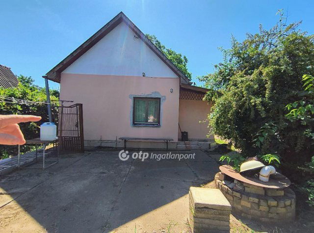 Eladó nyaraló, Martfűn 10.99 M Ft, 1 szobás