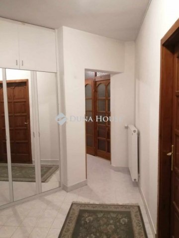 Eladó családi ház, Pécsett, Pellérdi úton 99 M Ft, 5 szobás