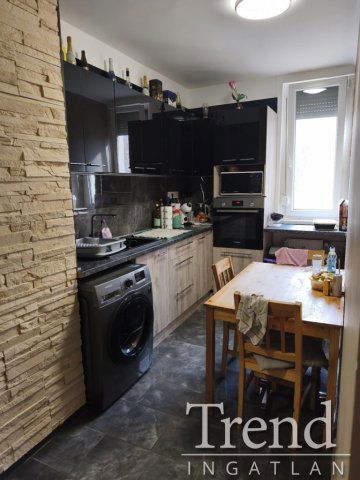 Eladó téglalakás, Dunaújvárosban 36.9 M Ft, 2 szobás