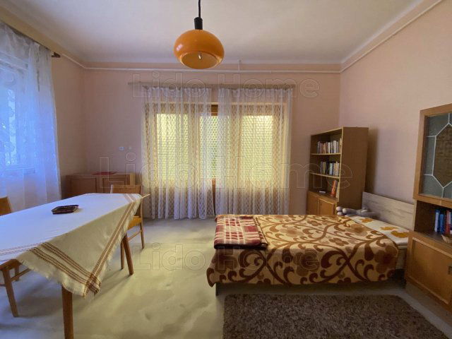 Eladó családi ház, Balatonkenesén 88 M Ft, 12 szobás