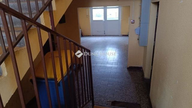 Eladó panellakás, Kecskeméten 43.5 M Ft, 2 szobás