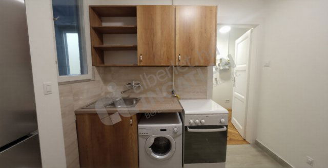 Kiadó téglalakás, albérlet, V. kerületben, Veres Pálné utcában