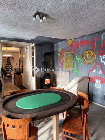 Eladó családi ház, Pomázon, Plébánia utcában 101 M Ft