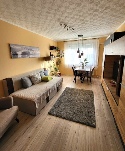 Eladó panellakás, Székesfehérvárott 51.9 M Ft, 2 szobás