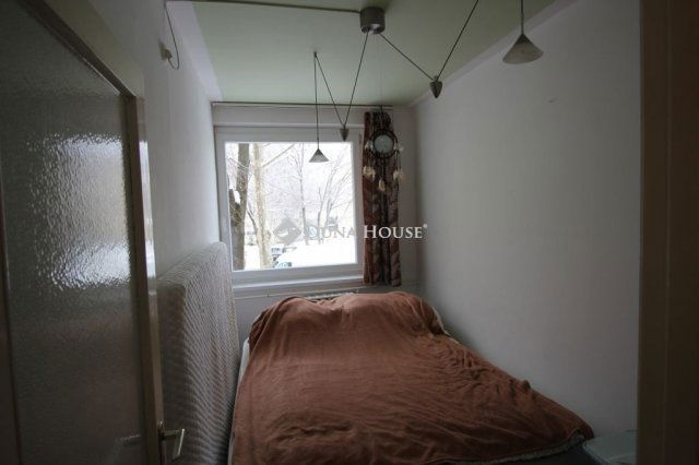 Eladó panellakás, Kecskeméten 57.6 M Ft, 3 szobás