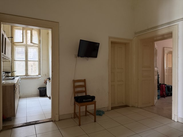 Eladó téglalakás, Budapesten, VIII. kerületben, Auróra utcában