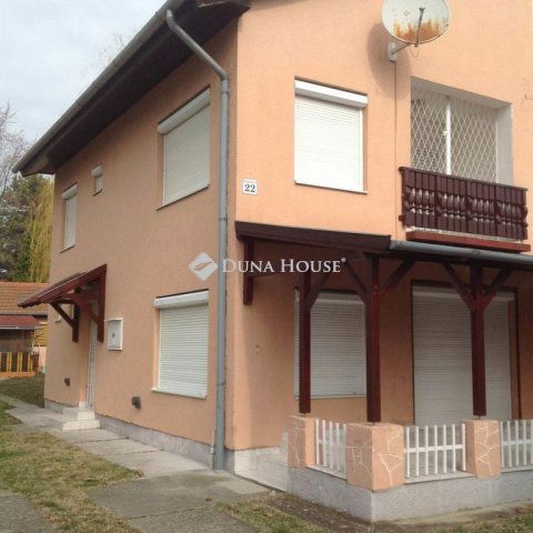 Eladó ikerház, Balatonföldváron 98 M Ft, 4 szobás