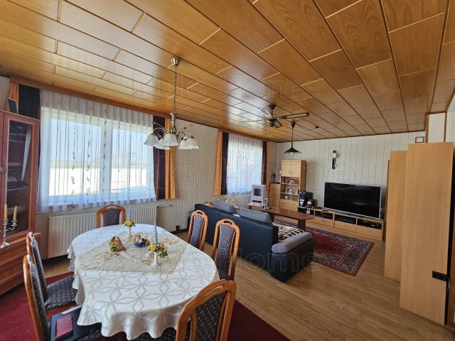 Eladó családi ház, Halászin 89.5 M Ft, 5 szobás