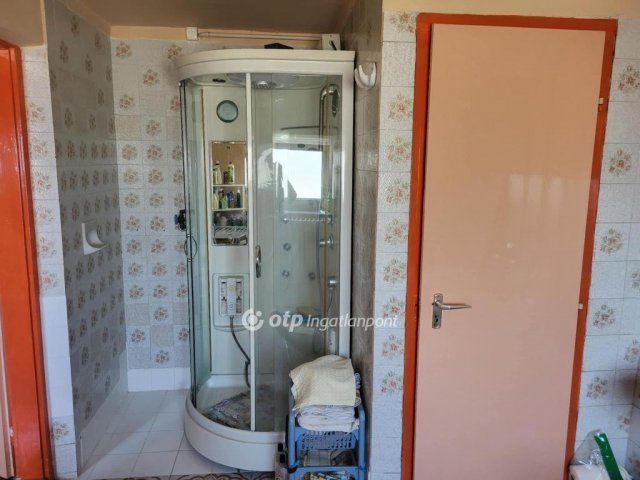 Eladó családi ház, Pusztamonostoron 50.2 M Ft, 4 szobás