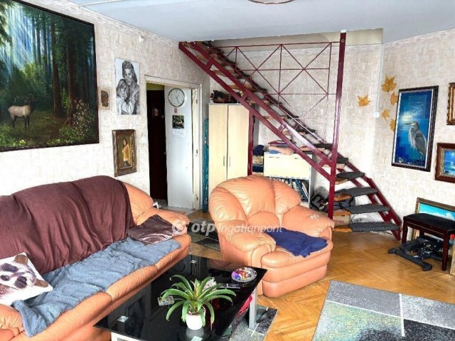 Eladó panellakás, Budapesten, IV. kerületben 99.8 M Ft, 4 szobás